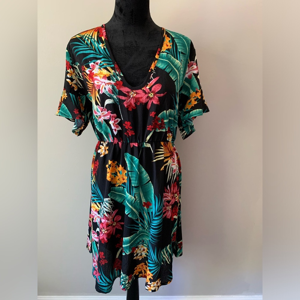 NEW Women’s Black Floral Tropics Ruffle V-Neck Comfy Lightweight Dress Shein 2xl
